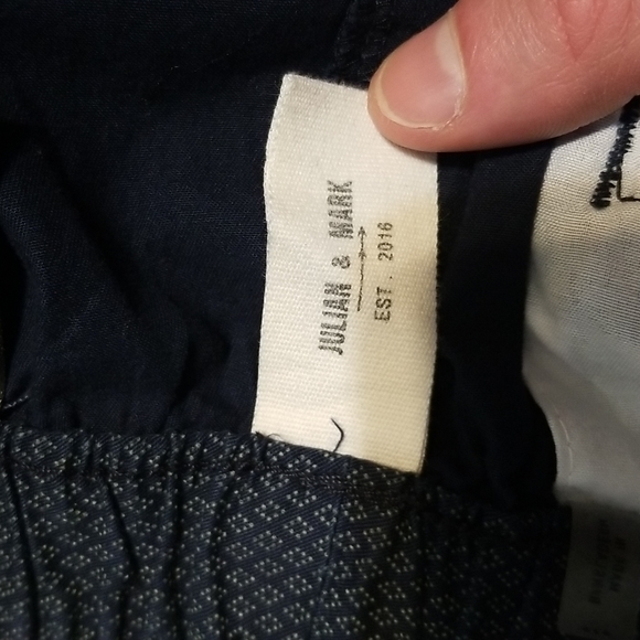 Julian and Mark Casual Shorts. Size Large.  Good Condition. - Picture 3 of 5